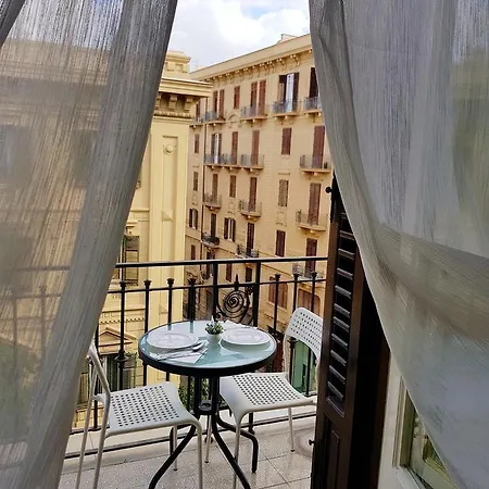 Bed & Breakfast Palazzo Napolitano Palermo